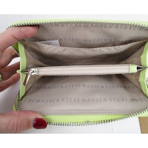 Brand New Steve Madden Core Zip Around Wallet Green - Picture 4 of 4